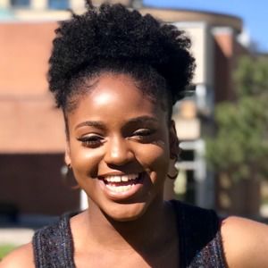 Meet your Posher, Abigail